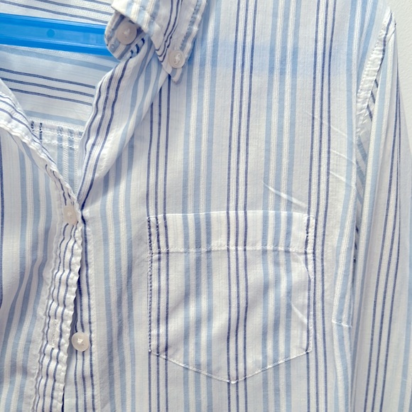 Abercrombie & Fitch XS blue striped cotton button down top - Picture 2 of 8